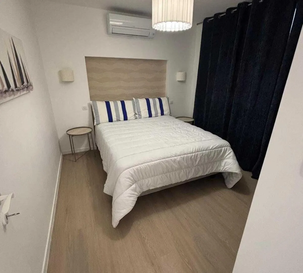 2-Bedroom Royal Beach, A 2Minutes De La Plage Cannes 0*,  France